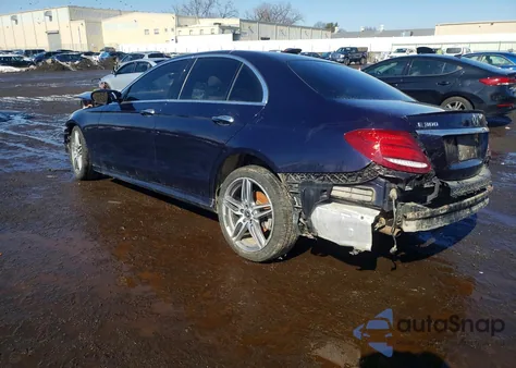 2018 Mercedes-Benz E 300 4Matic из США, поврежденный, VIN WDDZF4KB3JA457897